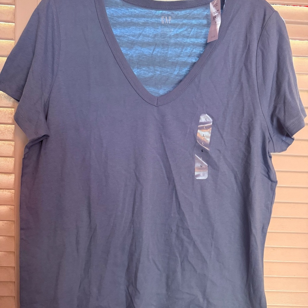 GAP Light Blue Favorite V-Neck Tee Women’s Large NWT
